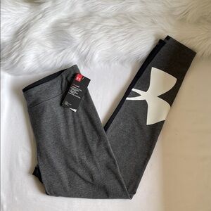 Under Armour Youth Girls XL Leggings Brand New With Tags.